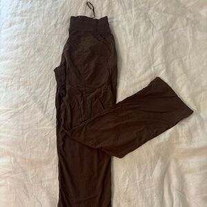 Lululemon Mid-Rise Full Length Pant